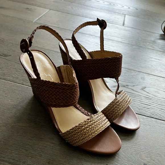 NWOT - Marc Fisher Wedge Sandals - Picture 5 of 8